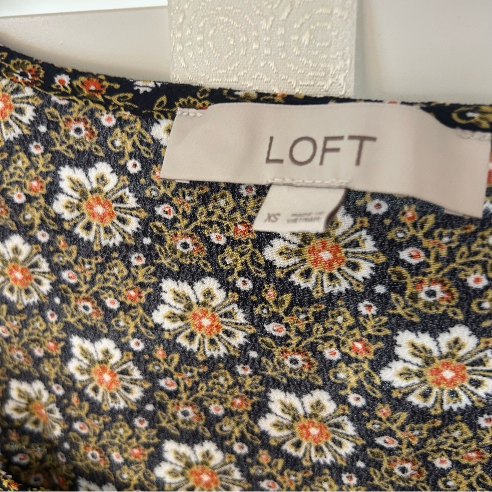 LOFT Top Floral Long Sleeve Brown XS - Picture 2 of 6